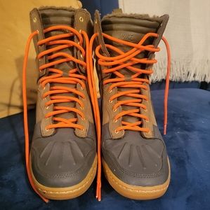 Nike Dunk Sky Hi Weather Proof Sneakerboot Wedges, size 11
